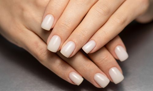 Vernis semi-permanent mains